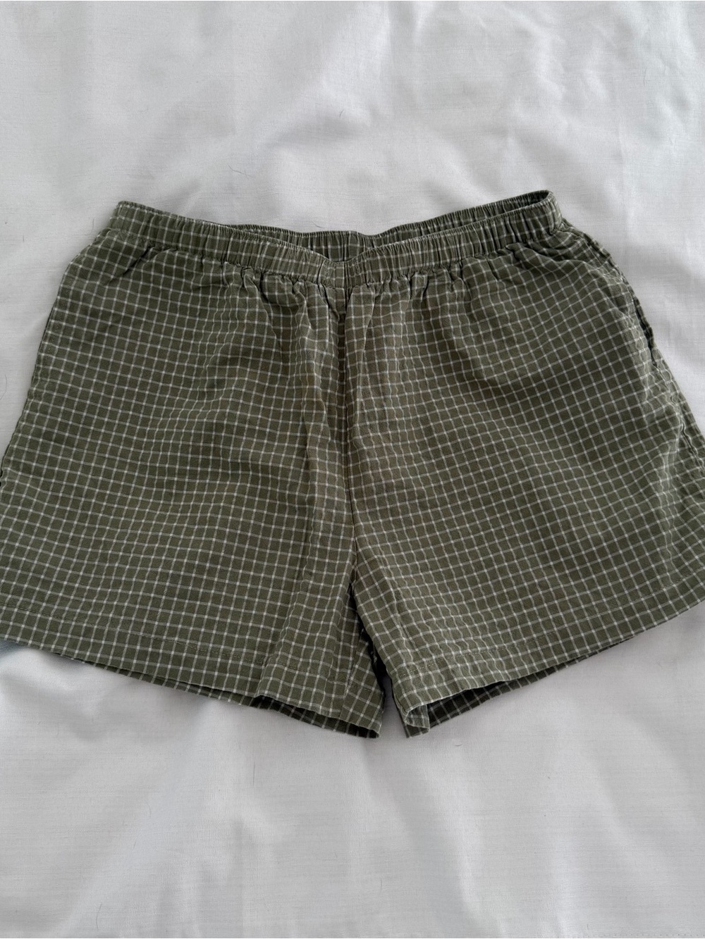 Butter melon elastic band green plaid shorts size women’s medium